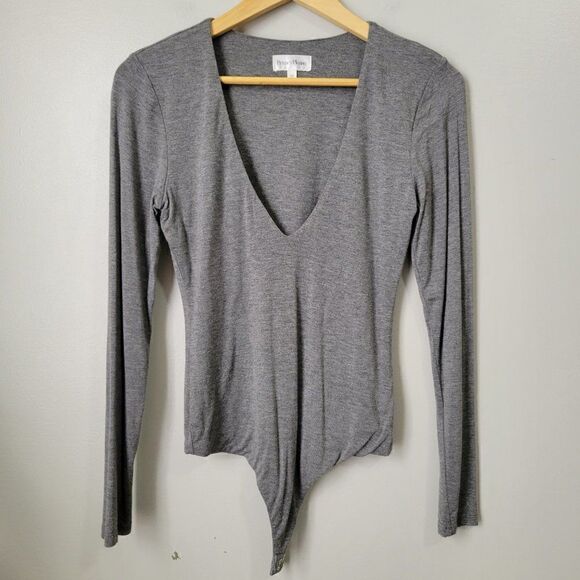 EUC PRIVACY PLEASE DEEP V NECK GREY LONGSLEEVES BODYSUIT SZ M - Picture 1 of 14